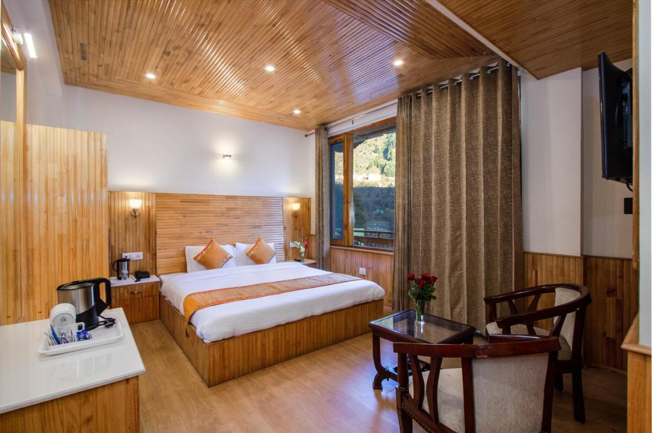מלון מנאלי Vaibhav Regency מראה חיצוני תמונה